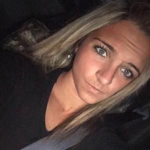 Meet your Posher, Erika